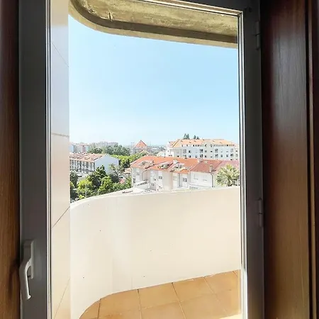 Yellow House Smart Tv And Garage Apartamento