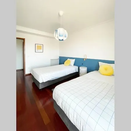 Yellow House Smart Tv And Garage Appartamento *