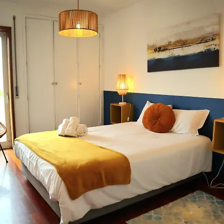 Lägenhet Yellow House Smart Tv And Garage *