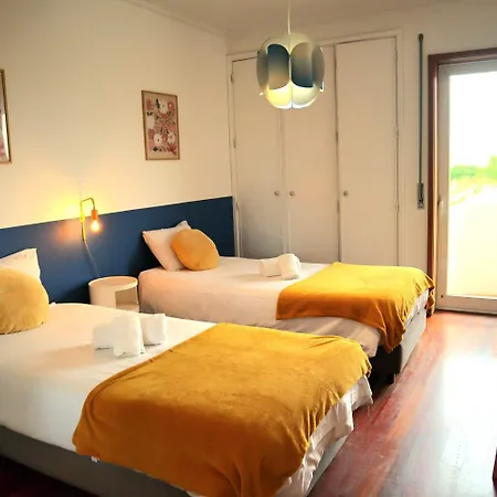 Yellow House Smart Tv And Garage * Aveiro