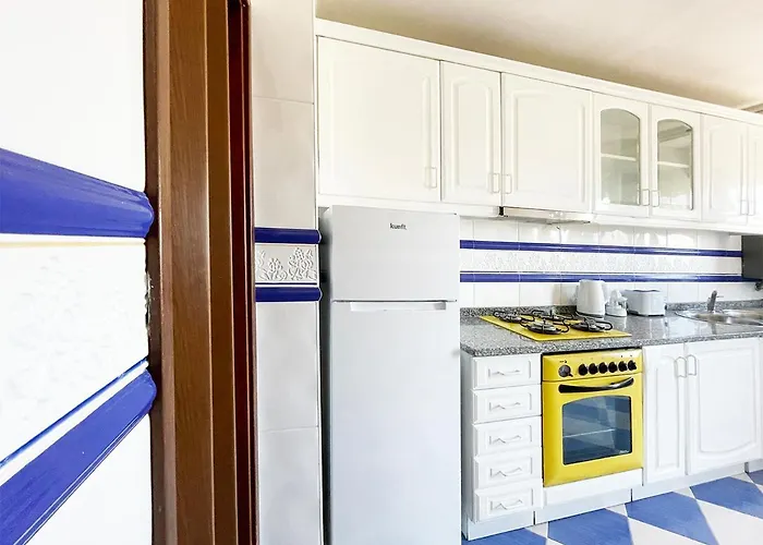 Yellow House Smart Tv And Garage Appartamento Aveiro