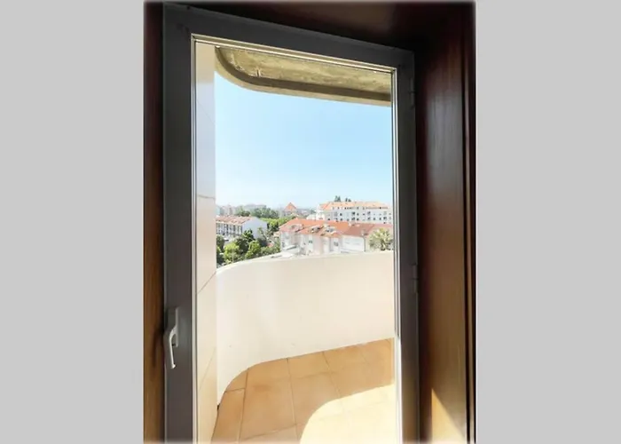 Yellow House Smart Tv And Garage * Aveiro