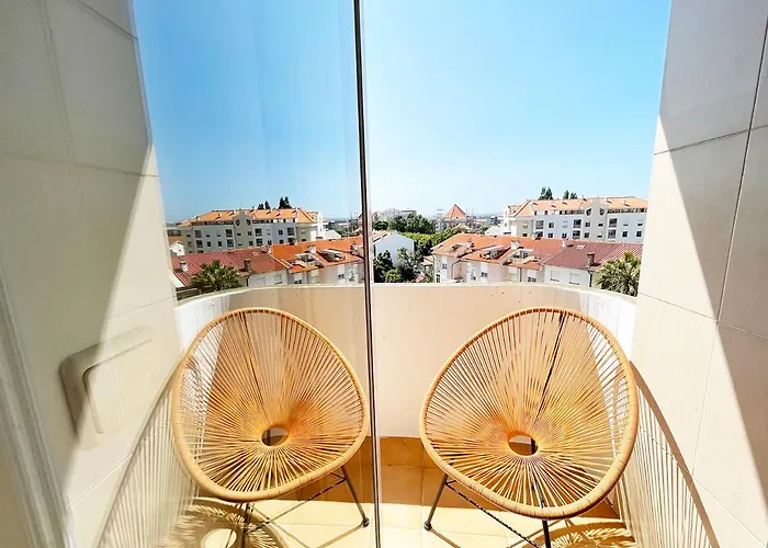 Yellow House Smart Tv And Garage * Aveiro